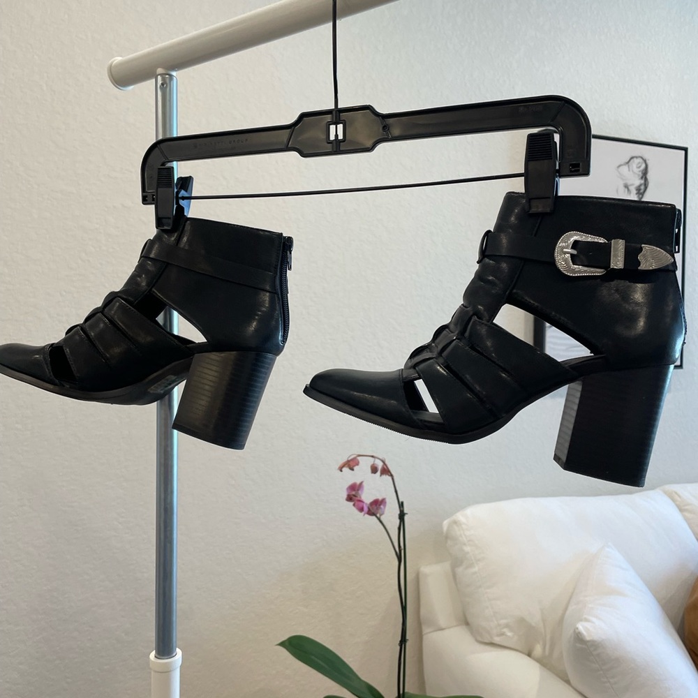 Black western booties!